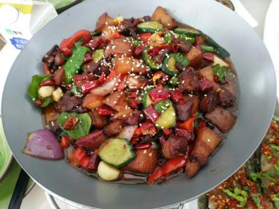 干鍋索索肉
